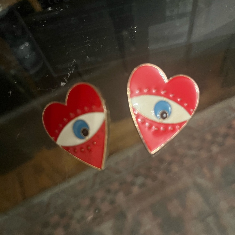 Cute fashion earrings